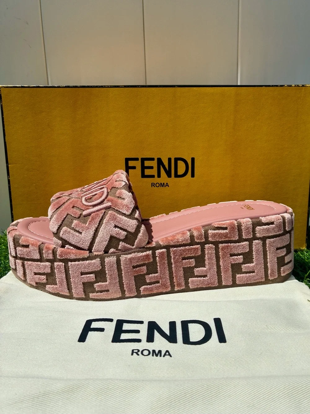 FENDI SUNSHINE PINK FF MONOGRAM PLATFORM SLIDE SANDALS EMBROIDERED LOGO SZ 39.5